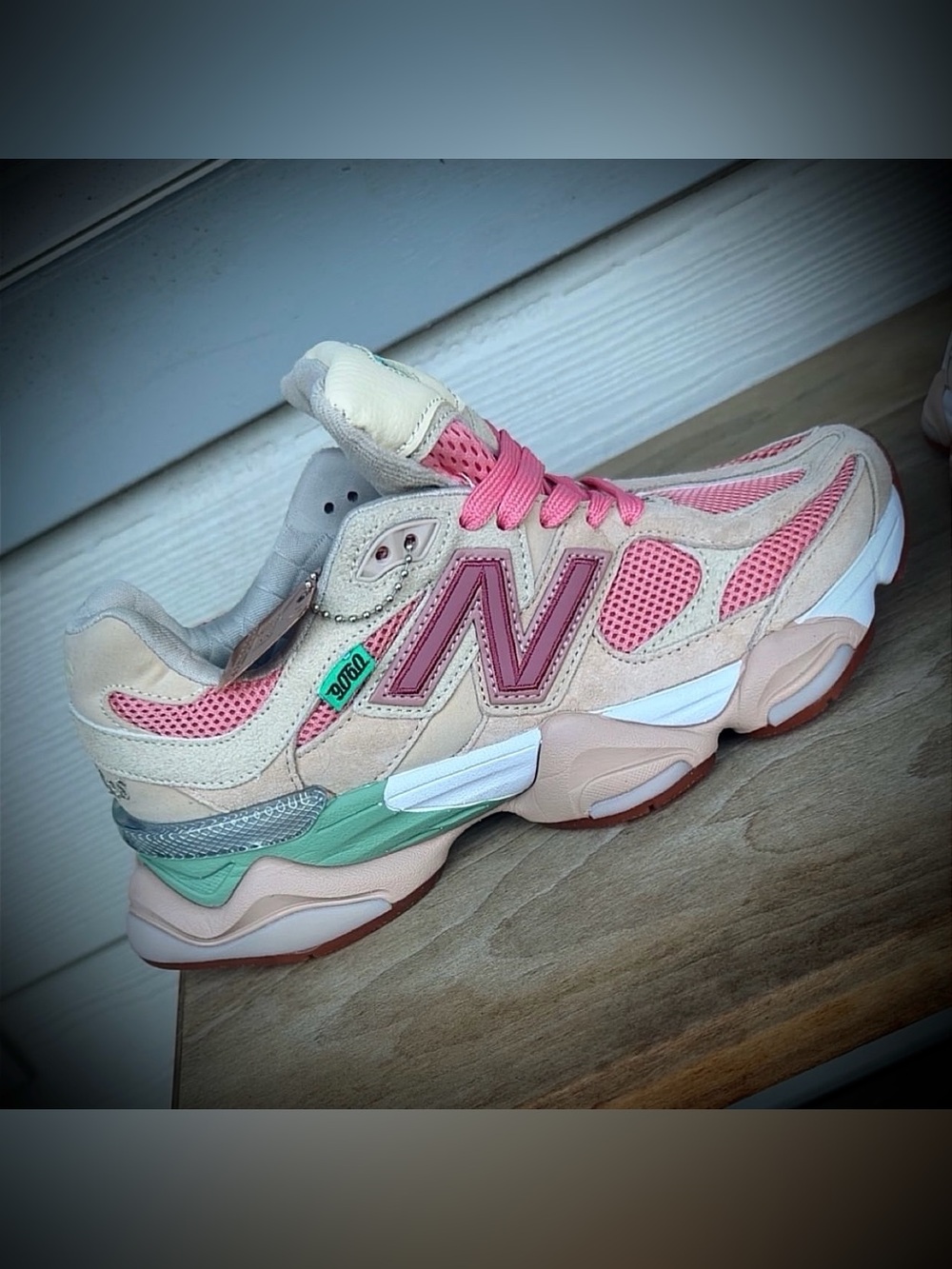 New Balance 9060 Women’s Size 8 - NEW!